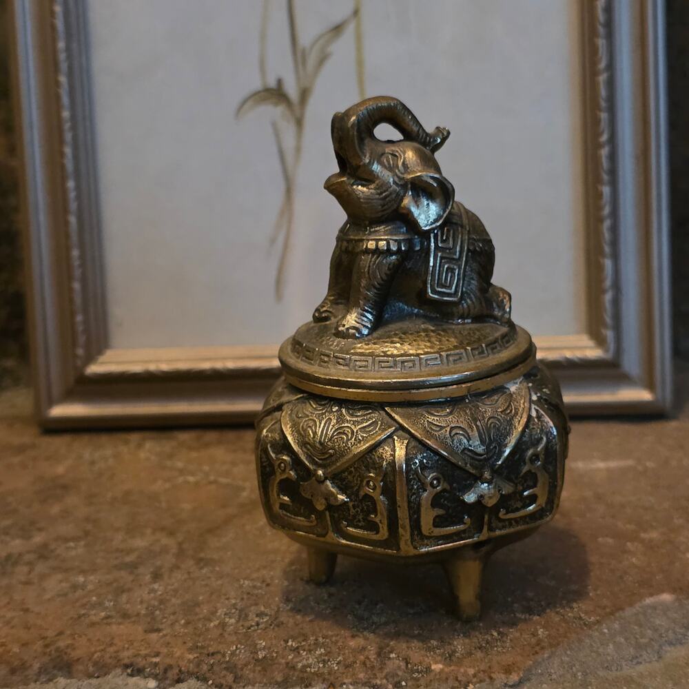 Vintage Asian Elephant Detailed Metal Cast Incense Burner Buddhist Hindu Decor